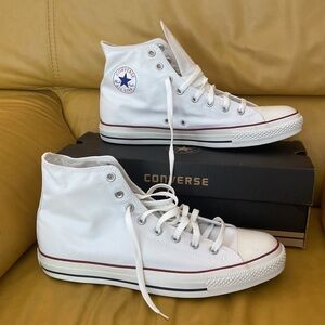 All Star Converse Chuck Taylor Unisex (13M / 15 W) 2 pairs: Optic White or Black